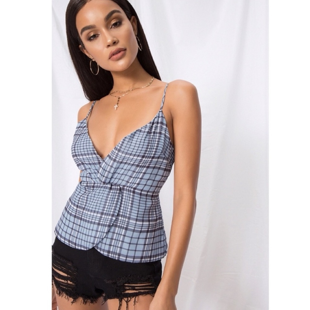 NWT Superdown Revolve Skye Twist Top in Blue Plaid Size Small